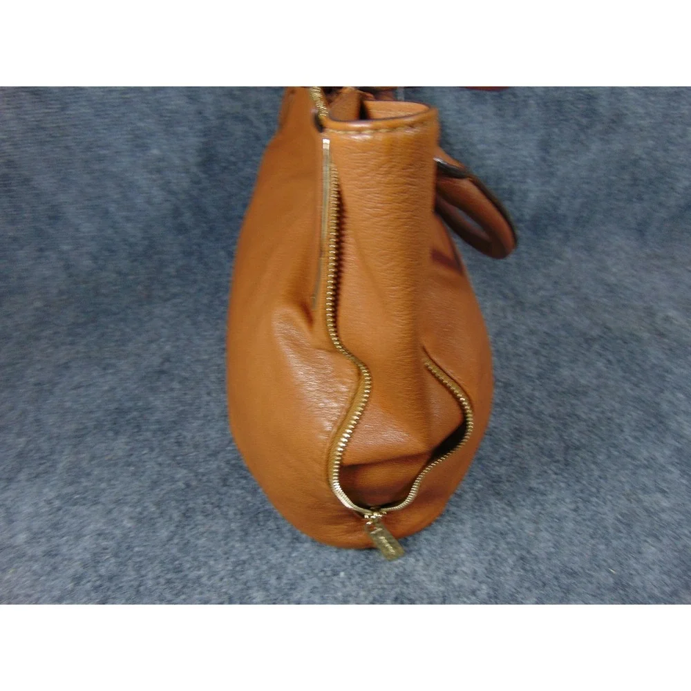 Michael Kors Vivian East West Shoulder Bag‎ Brown Leather Zip Pocket Tote